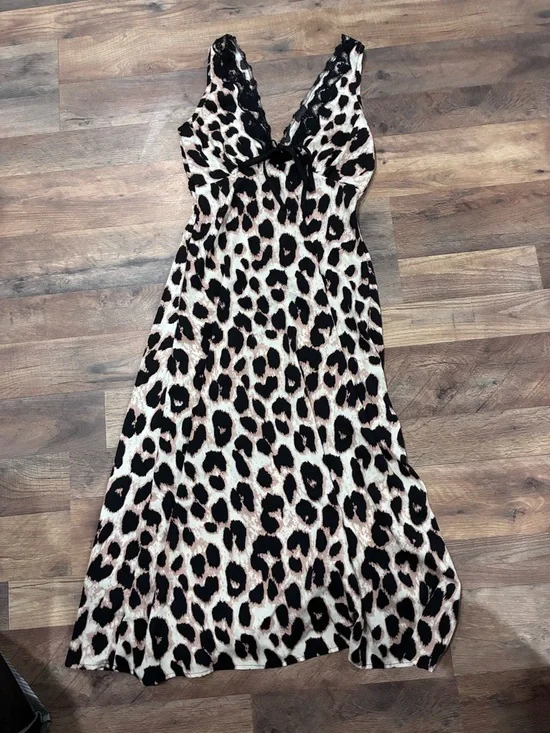 SHEIN Beige and Black Leopard Tie-Front Maxi Dress - Picture 3 of 3